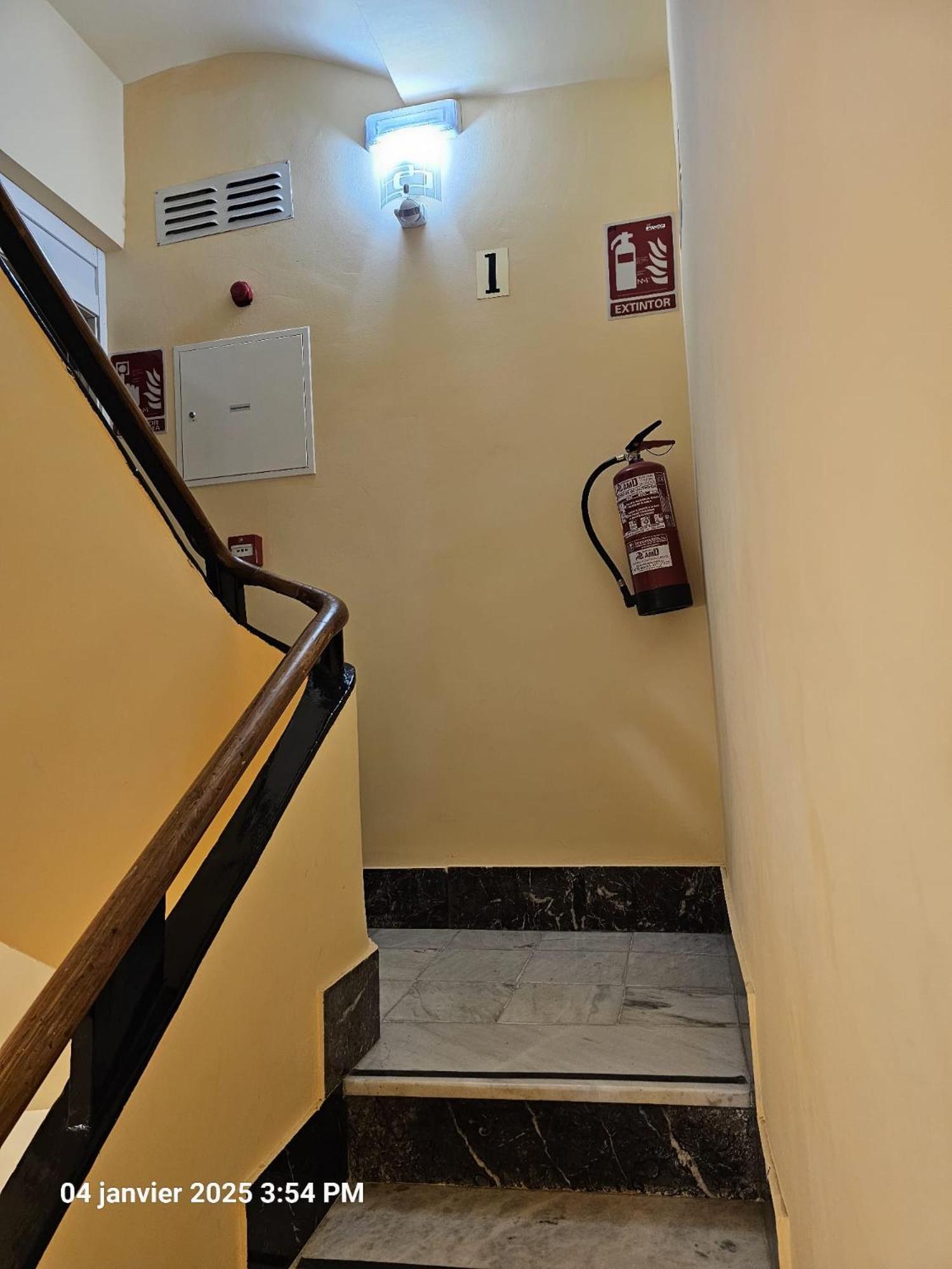 Apartamentos Turisticos Kenzamin Alicante Dış mekan fotoğraf